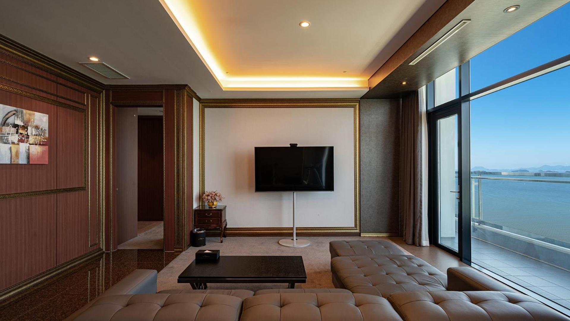 โรงแรมเจซีเอส ยอซู ภายนอก รูปภาพ